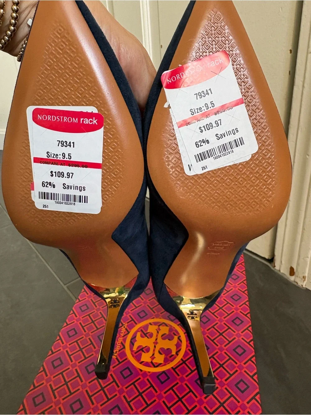 NWT Tory Burch Classic Pointed-Toe Suede Pumps in Navy Blue